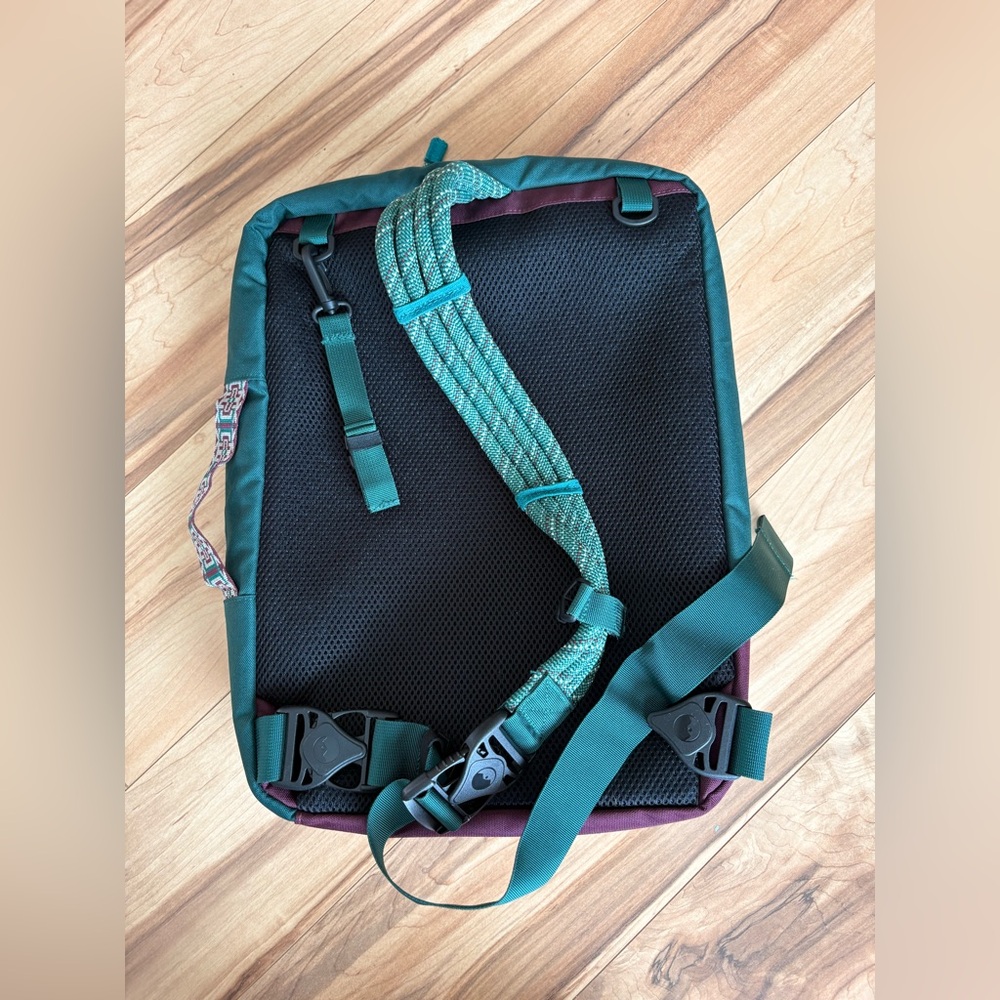 Kavu Rope Messenger Bag hemlock grove - Picture 2 of 3